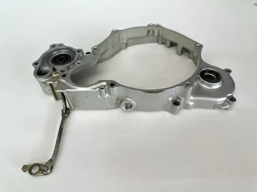 OEM 90-97 YAMAHA YZ250 YZ 250 RIGHT SIDE ENGINE INNER CRANKCASE CLUTCH COVER