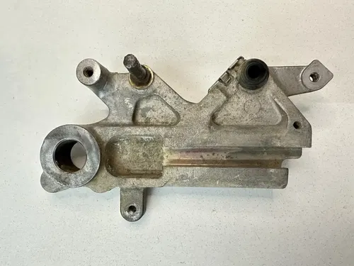USED OEM 95 96 97 YAMAHA YZ125 YZ 125 250 YZ250 REAR BRAKE CALIPER MOUNT