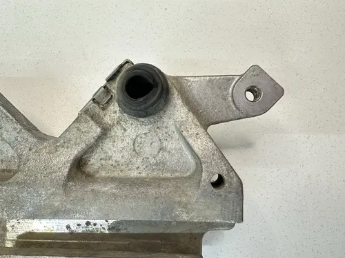 USED OEM 95 96 97 YAMAHA YZ125 YZ 125 250 YZ250 REAR BRAKE CALIPER MOUNT
