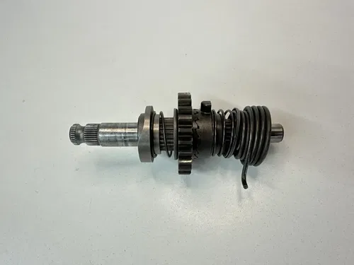 1985 HONDA XR250R XR 250 / 84-85 XR200R KICK START STARTER SHAFT GEAR & SPINDLE