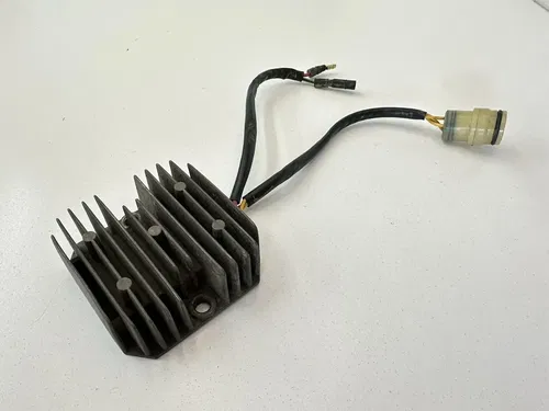 USED OEM 93-04 HONDA TRX 300EX 300 EX TRX300EX VOLTAGE REGULATOR RECTIFER