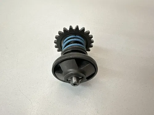 USED OEM 94 95 96 YAMAHA YZ 250 YZ250 POWER VALVE GOVERNOR SHAFT & GEAR ASSY