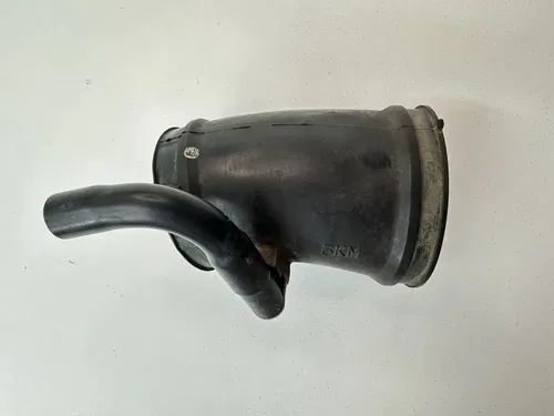 USED OEM 02-08 YAMAHA 660 GRIZZLY CARB CARBURETOR AIR INTAKE BOX DUCT TUBE JOINT