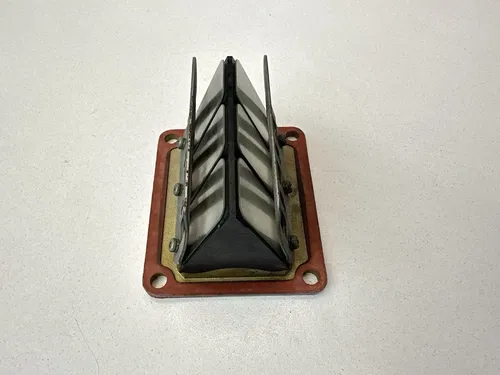 OEM 96 1996 YAMAHA YZ250 YZ 250 INTAKE REEDS REED VALVE & CAGE 4MX-13610-00-00