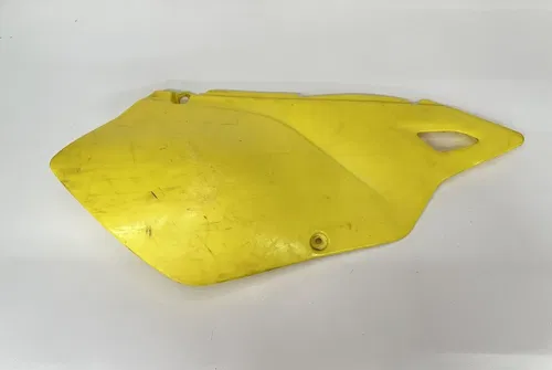 USED 00-04 SUZUKI DR-Z DRZ 400 S DRZ400S YELLOW RIGHT SIDE COVER NUMBER PLATE