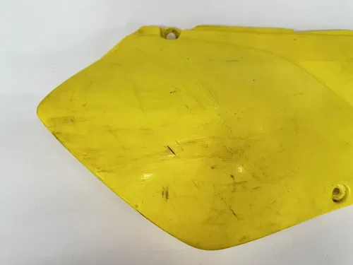 USED 00-04 SUZUKI DR-Z DRZ 400 S DRZ400S YELLOW RIGHT SIDE COVER NUMBER PLATE