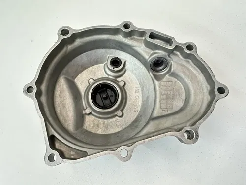 #2 03 04 05 06 YAMAHA YZ250F LEFT SIDE ENGINE CRANKCASE STATOR FLYWHEEL COVER