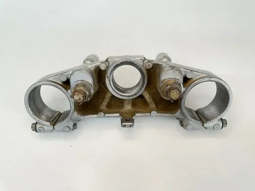 OEM 90 1990 YAMAHA YZ125 YZ 125 UPPER TOP STEERING STEM FORK TRIPLE TREE CLAMP