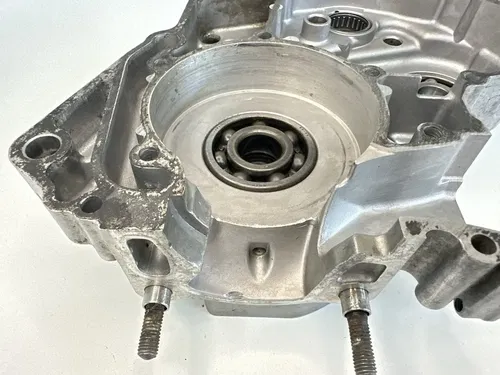 USED OEM 2001 01 SUZUKI RM 125 RM125 LEFT SIDE ENGINE MOTOR CASE CRANKCASE