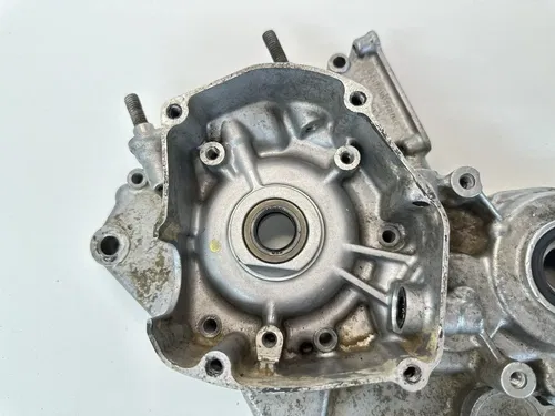USED OEM 2001 01 SUZUKI RM 125 RM125 LEFT SIDE ENGINE MOTOR CASE CRANKCASE