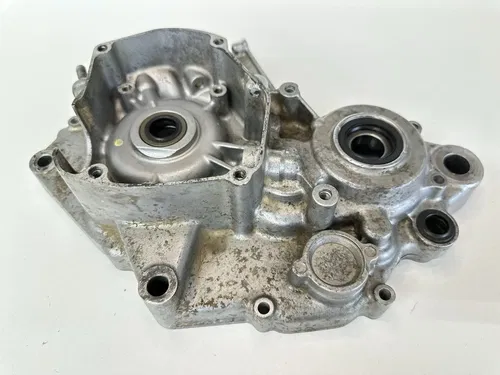 USED OEM 2001 01 SUZUKI RM 125 RM125 LEFT SIDE ENGINE MOTOR CASE CRANKCASE