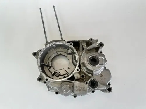USED OEM 86 87 HONDA XR200 XR 200 XR200R LEFT & RIGHT ENGINE CASES CRANKCASE SET