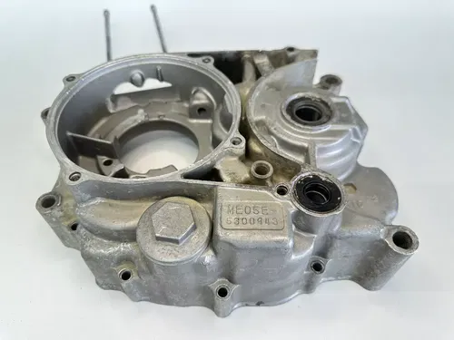 USED OEM 86 87 HONDA XR200 XR 200 XR200R LEFT & RIGHT ENGINE CASES CRANKCASE SET