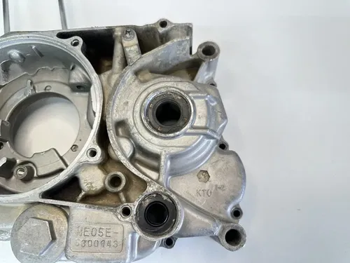 USED OEM 86 87 HONDA XR200 XR 200 XR200R LEFT & RIGHT ENGINE CASES CRANKCASE SET