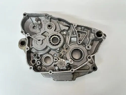 USED OEM 09 2009 KAWASAKI KX250F RIGHT SIDE ENGINE MOTOR CASE CRANKCASE