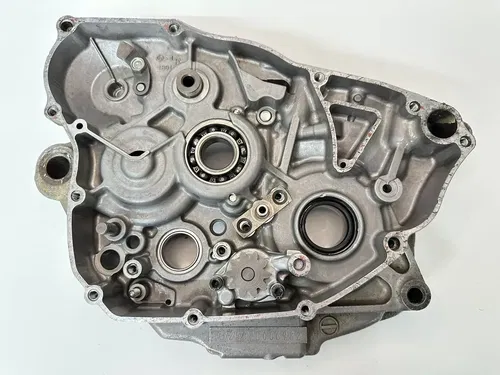 USED OEM 09 2009 KAWASAKI KX250F RIGHT SIDE ENGINE MOTOR CASE CRANKCASE