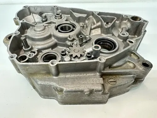 USED OEM 09 2009 KAWASAKI KX250F RIGHT SIDE ENGINE MOTOR CASE CRANKCASE
