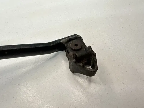 1985 85 HONDA XR250R XR 250 R / 84-85 XR200R REAR BRAKE PEDAL PIVOT SHAFT & ROD