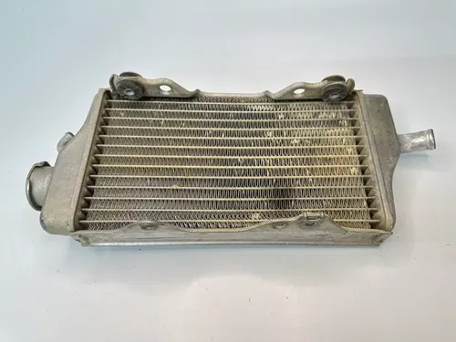 USED OEM 00 01 HONDA CR125R CR125 CR 125 RIGHT FILL SIDE COOLING RAD RADIATOR