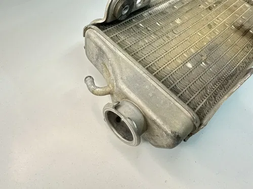 USED OEM 00 01 HONDA CR125R CR125 CR 125 RIGHT FILL SIDE COOLING RAD RADIATOR
