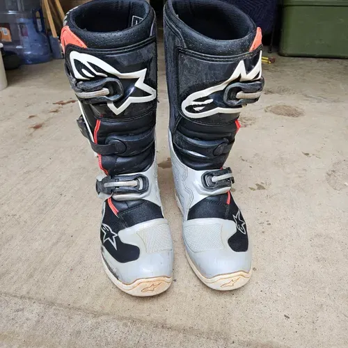 Youth Alpinestars Boots Size 7