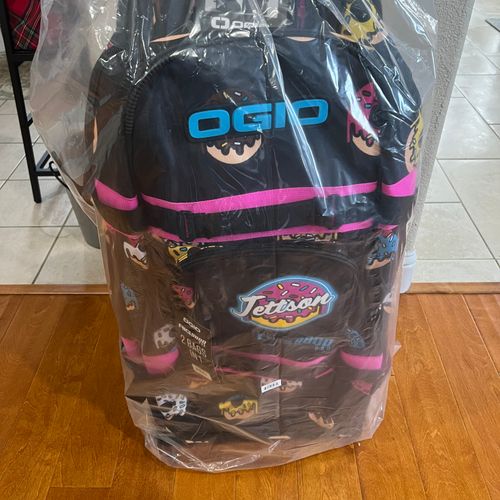 Ogio Jettson gear bag Donuts 9800