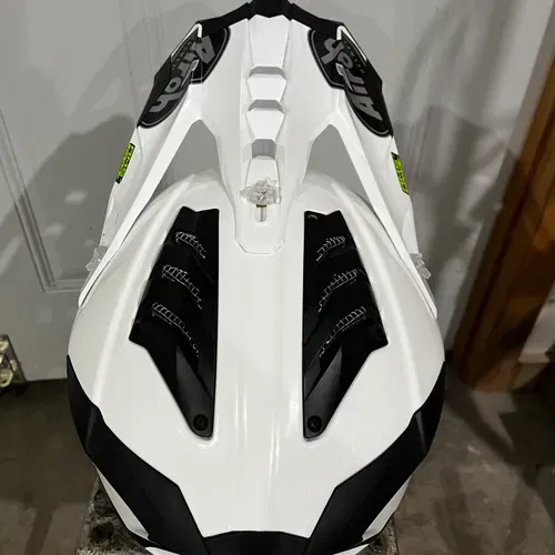 Airoh Aviator 3