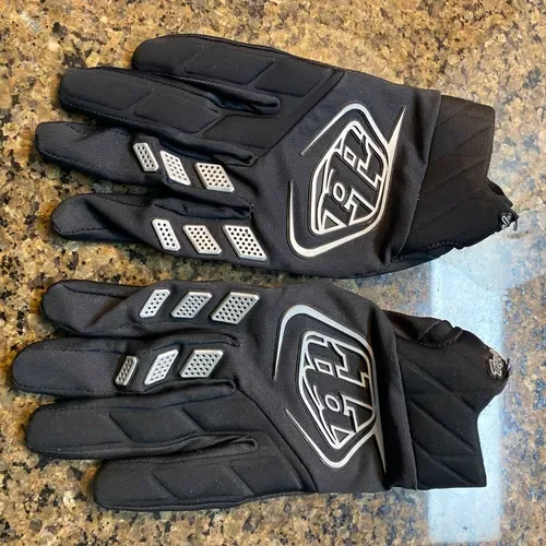 Troy lee designs revox gloves black