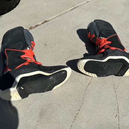 Alpinestars Tech 10's 