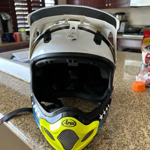 Arai Helmet 
