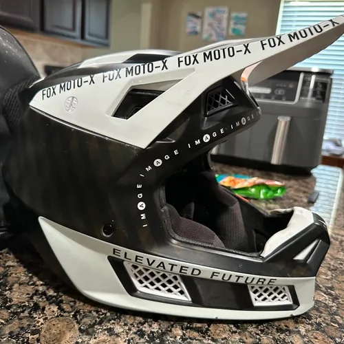 Fox V3 Helmet