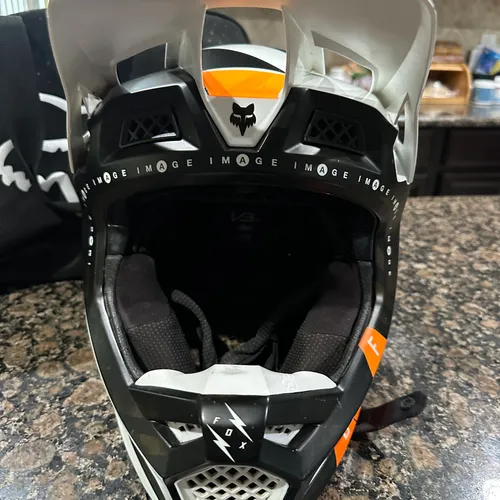 Fox V3 Helmet