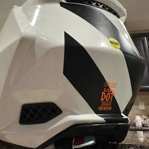 Fox V3 Helmet
