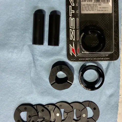 Zeta 30mm & Race Tech 50mm Lowering Kit For WP 48 Xplorer Forks w/Shock