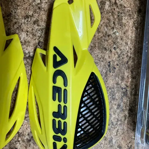 Acerbis Uniko Vented Handgaurds, Yellow