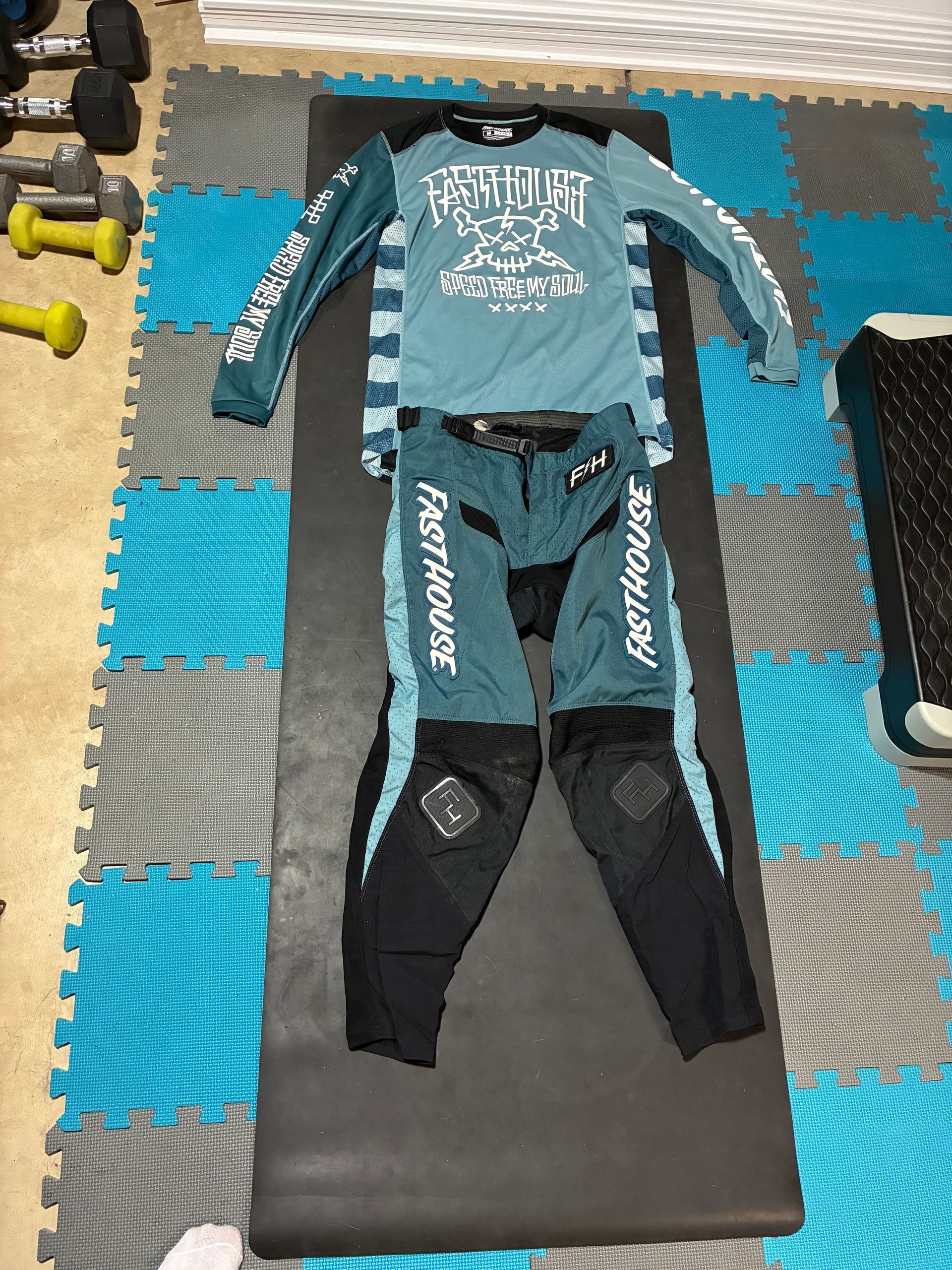 FastHouse Blue Medium 32