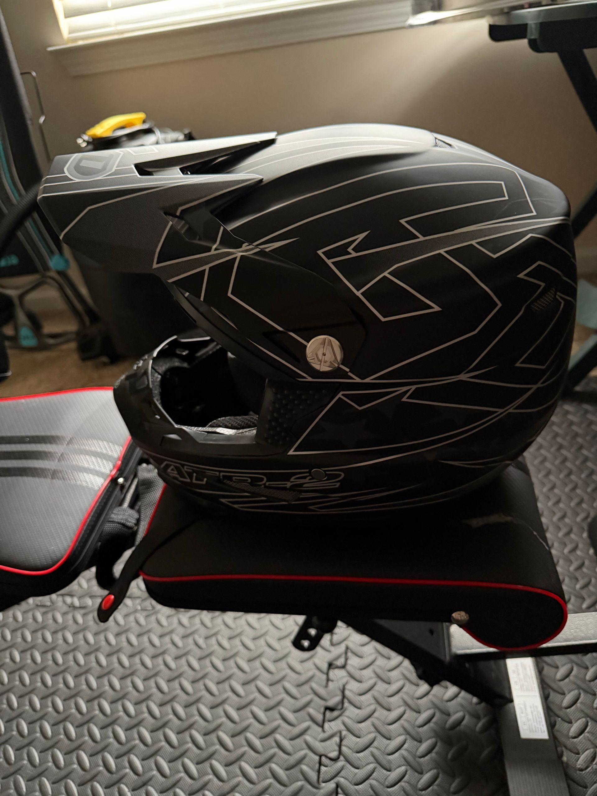 6D ATR-2 helmet Size large