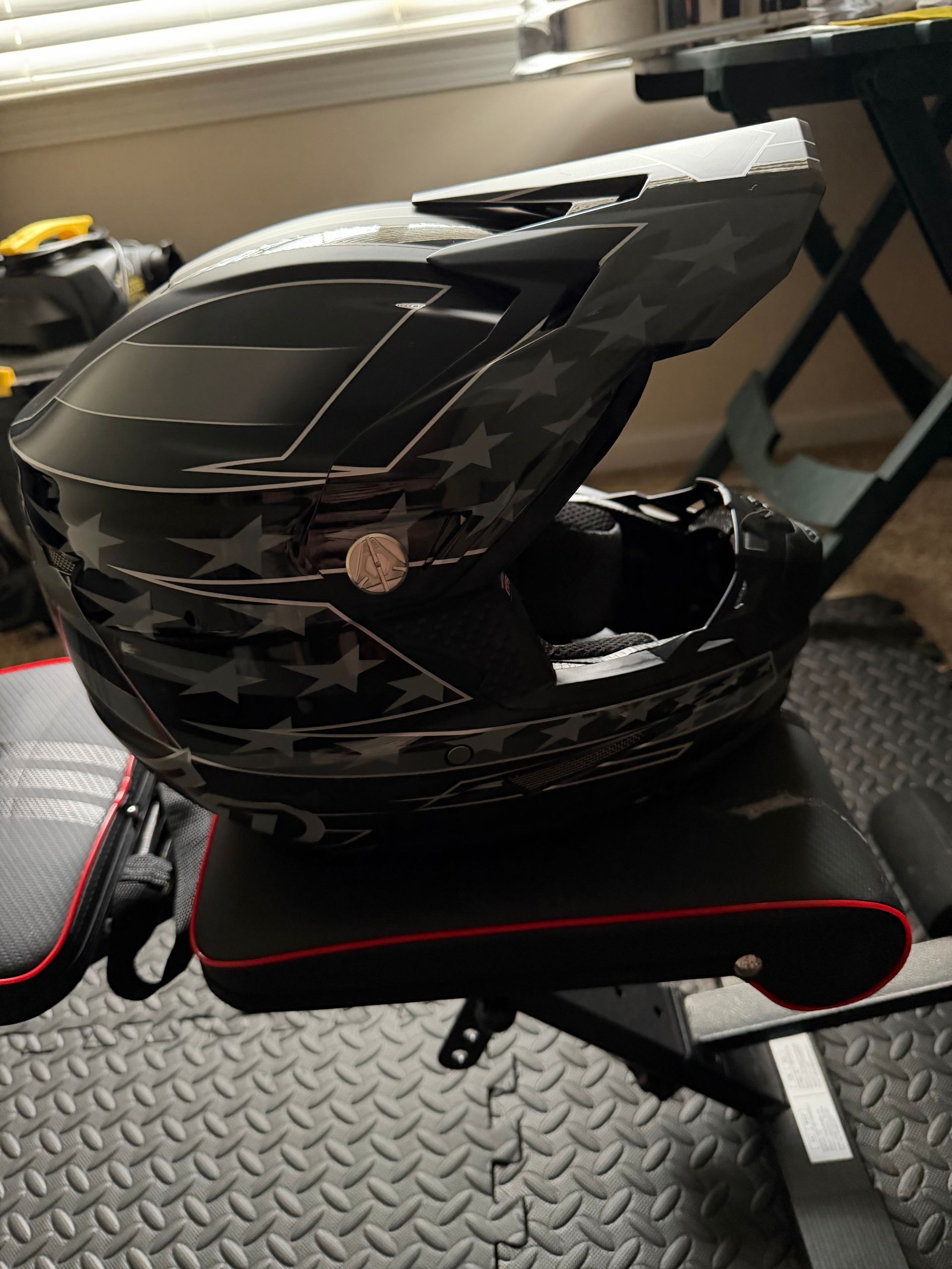 6D ATR-2 helmet Size large