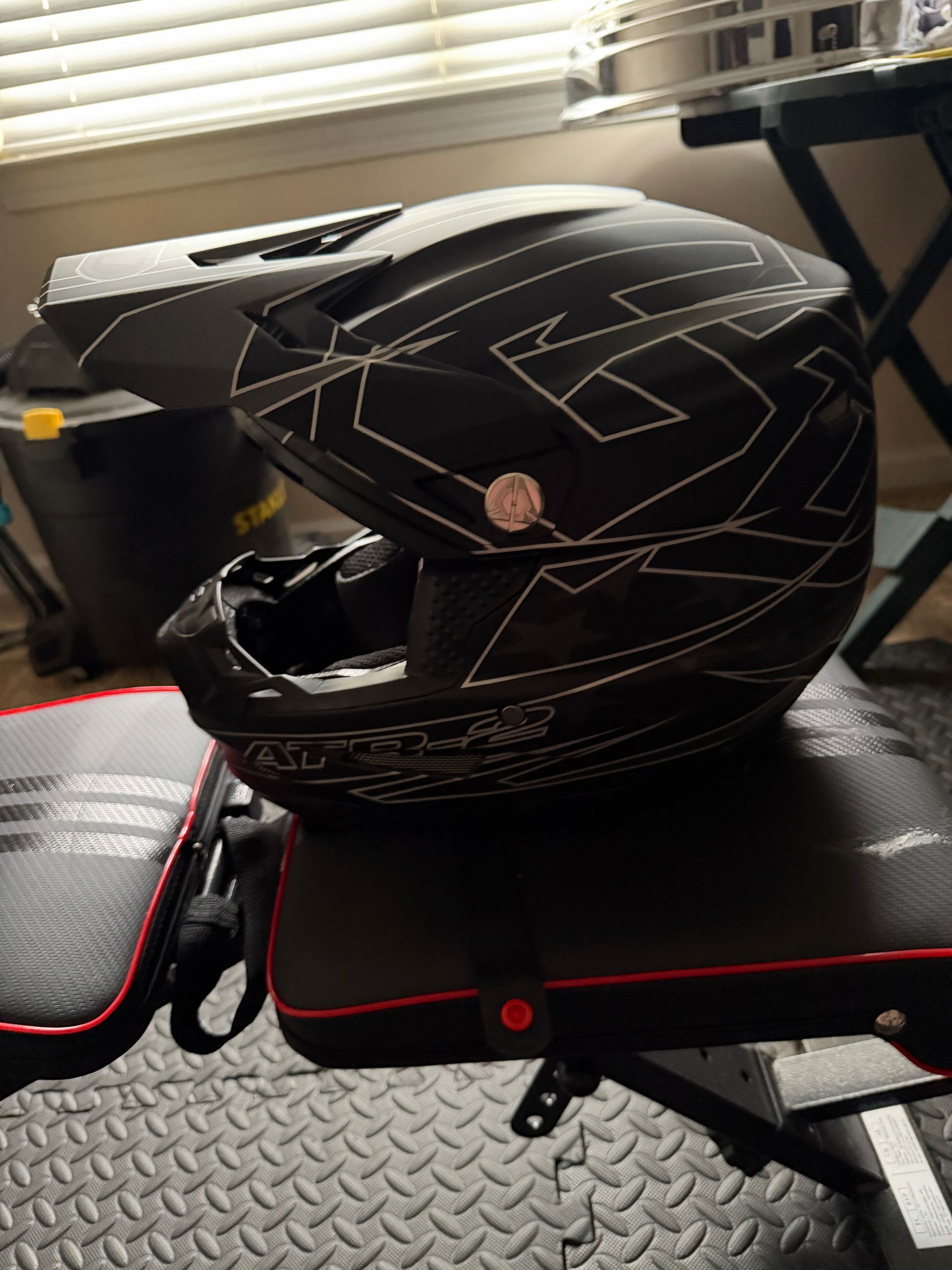 6D ATR-2 helmet Size large