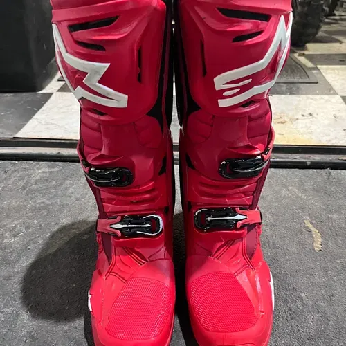 Alpinestar Tech 10 
Size 12