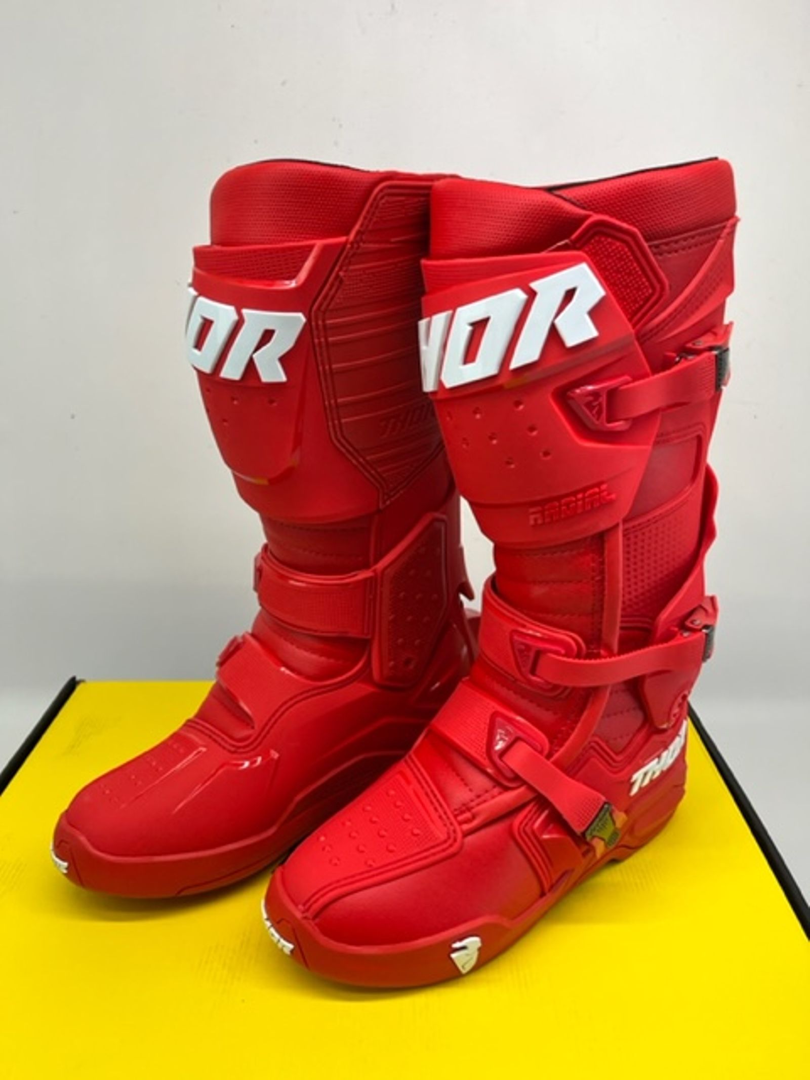 NEW 2023 Thor Radial Boots RED 10