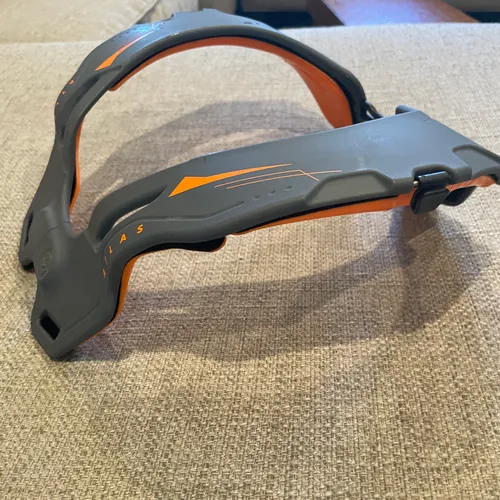 Atlas Vision Neckbrace (S/M)