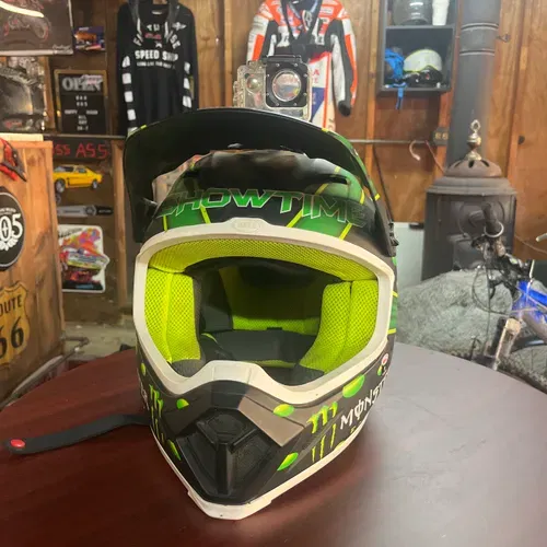 Bell Helmets - Size M
