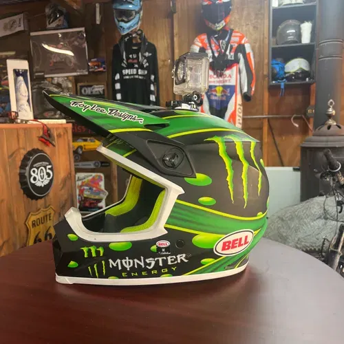 Bell Helmets - Size M