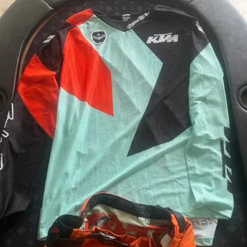 Troy Lee Jersey New And Pants Leatt Used 