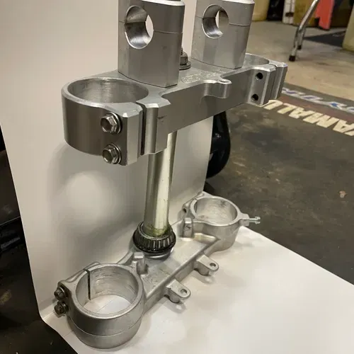 Rm250 Triple Clamps