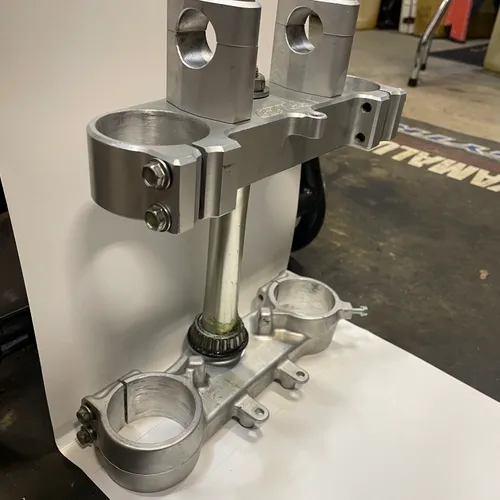 Rm250 Triple Clamps