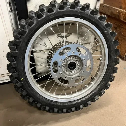 YZ 250 Wheel with Tire