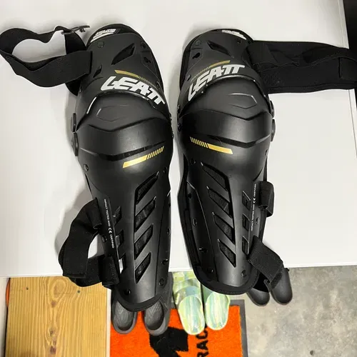 Leatt Knee Braces