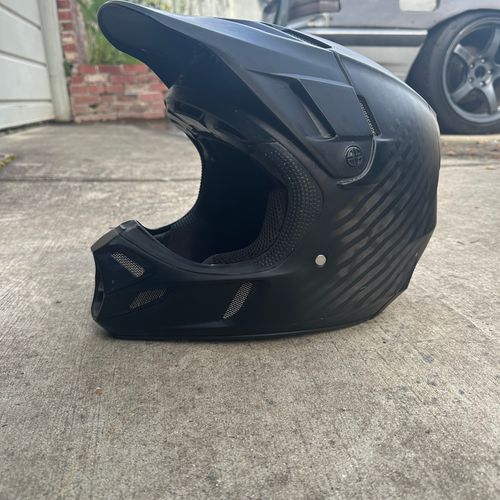 Fox V4 Carbon Helmet 